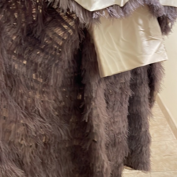 High low gown - Picture 4 of 10